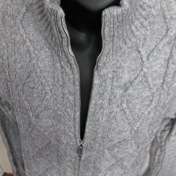 Lands' End Women’s Cable Front Zipper Knit Cardigan, never worn, NWOT - Picture 2 of 6